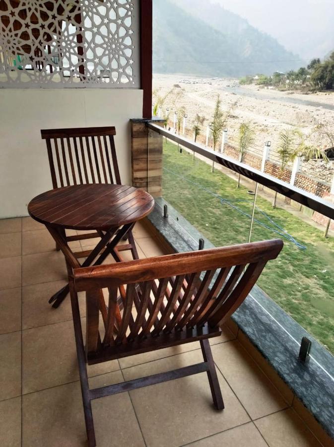 Qcent Woods Resort & Spa, Rishīkesh Buitenkant foto