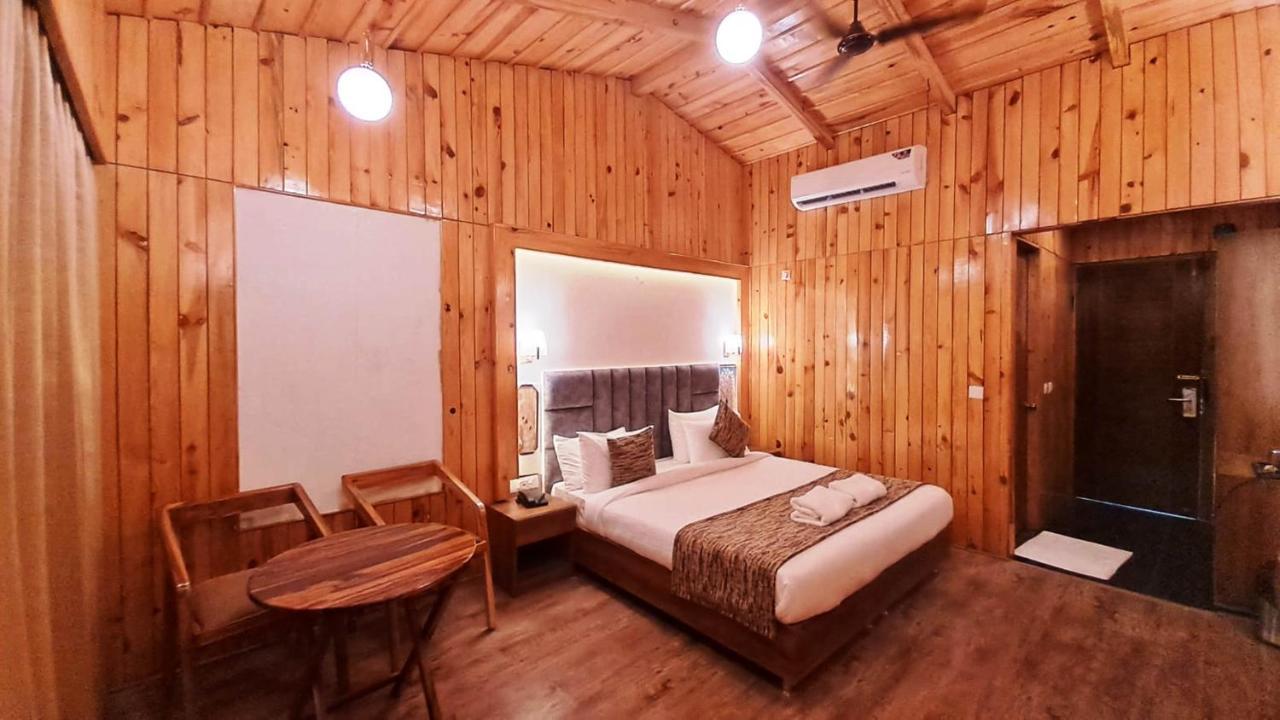 Qcent Woods Resort & Spa, Rishīkesh Buitenkant foto