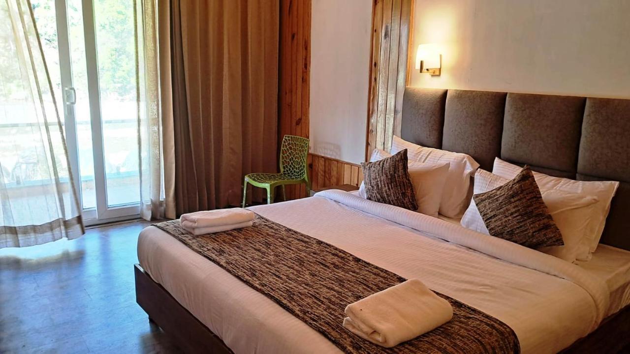 Qcent Woods Resort & Spa, Rishīkesh Buitenkant foto