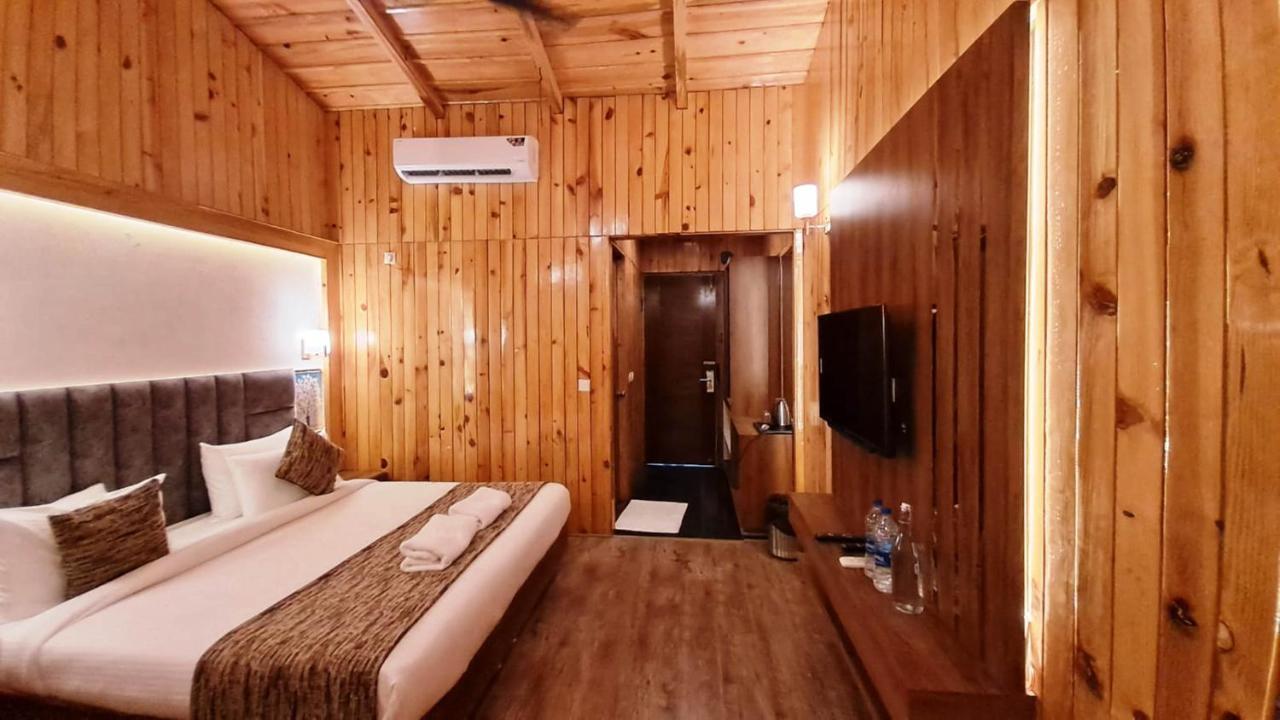 Qcent Woods Resort & Spa, Rishīkesh Buitenkant foto