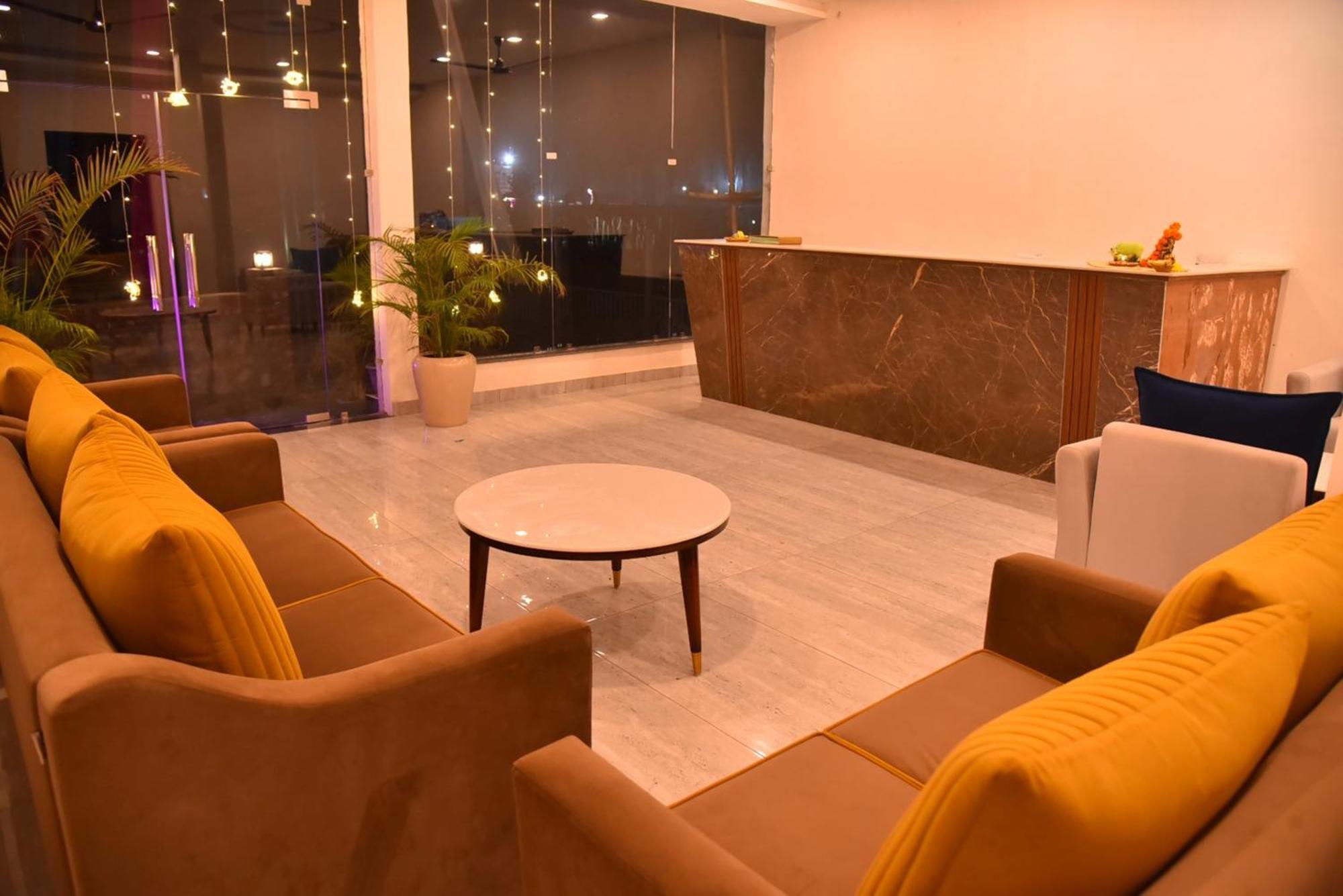 Qcent Woods Resort & Spa, Rishīkesh Buitenkant foto