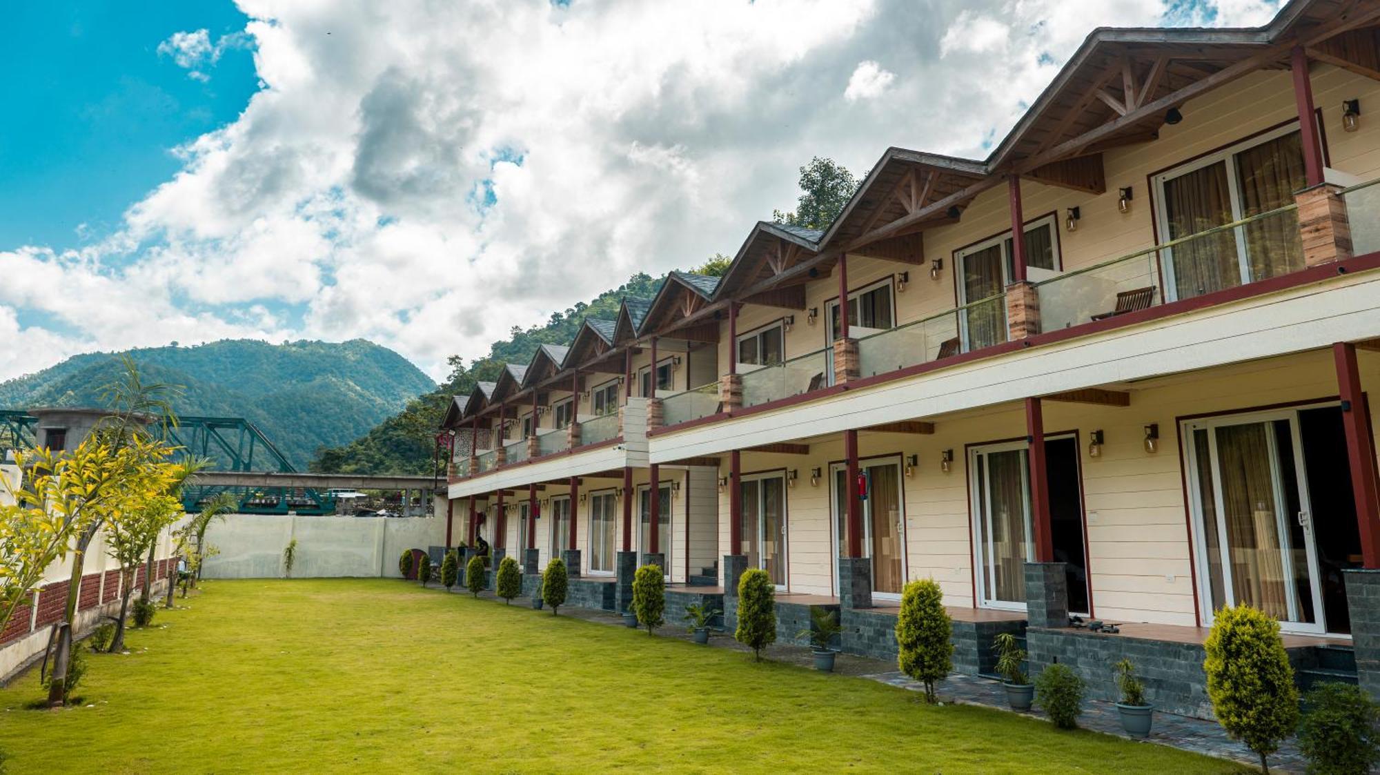 Qcent Woods Resort & Spa, Rishīkesh Buitenkant foto