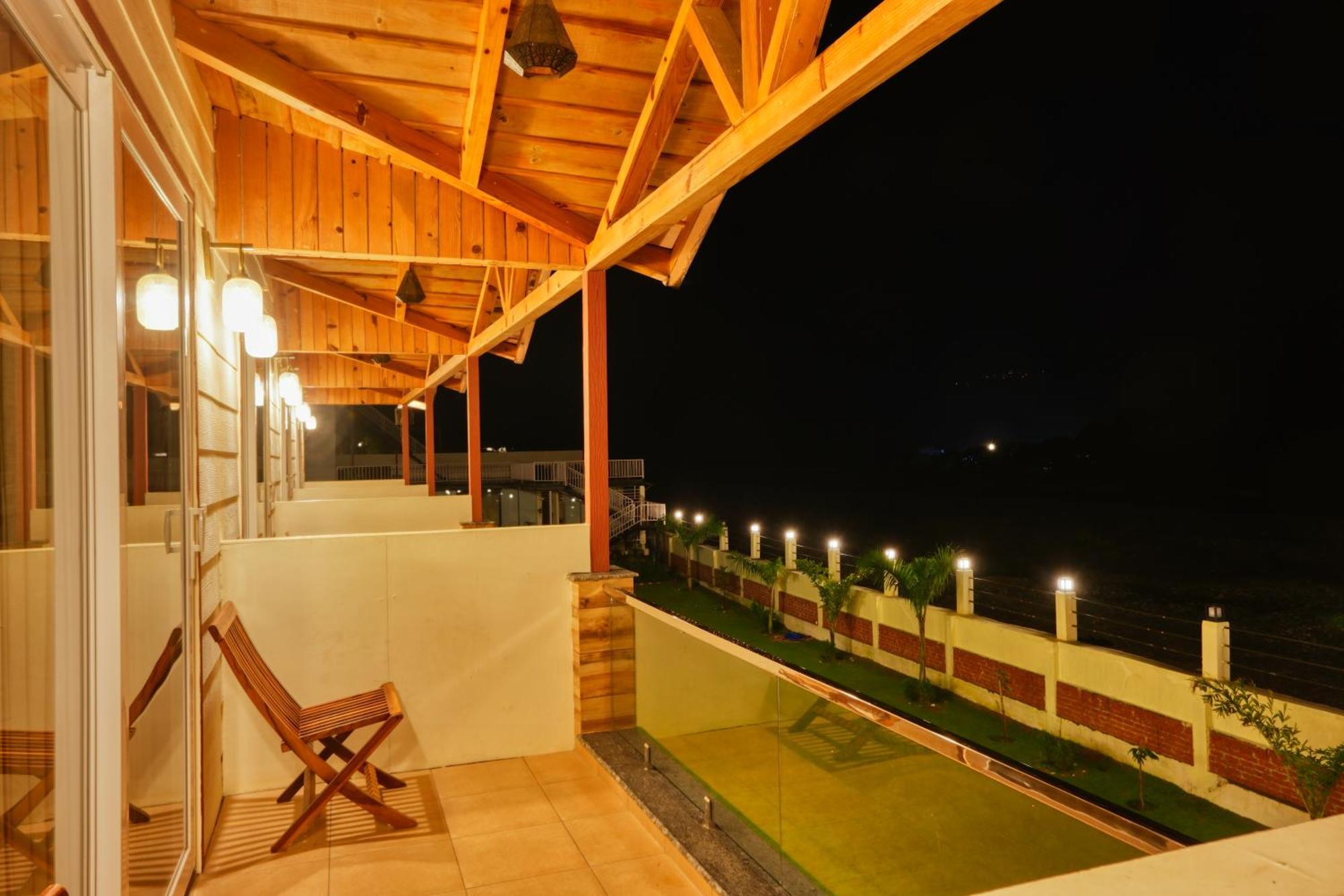 Qcent Woods Resort & Spa, Rishīkesh Buitenkant foto