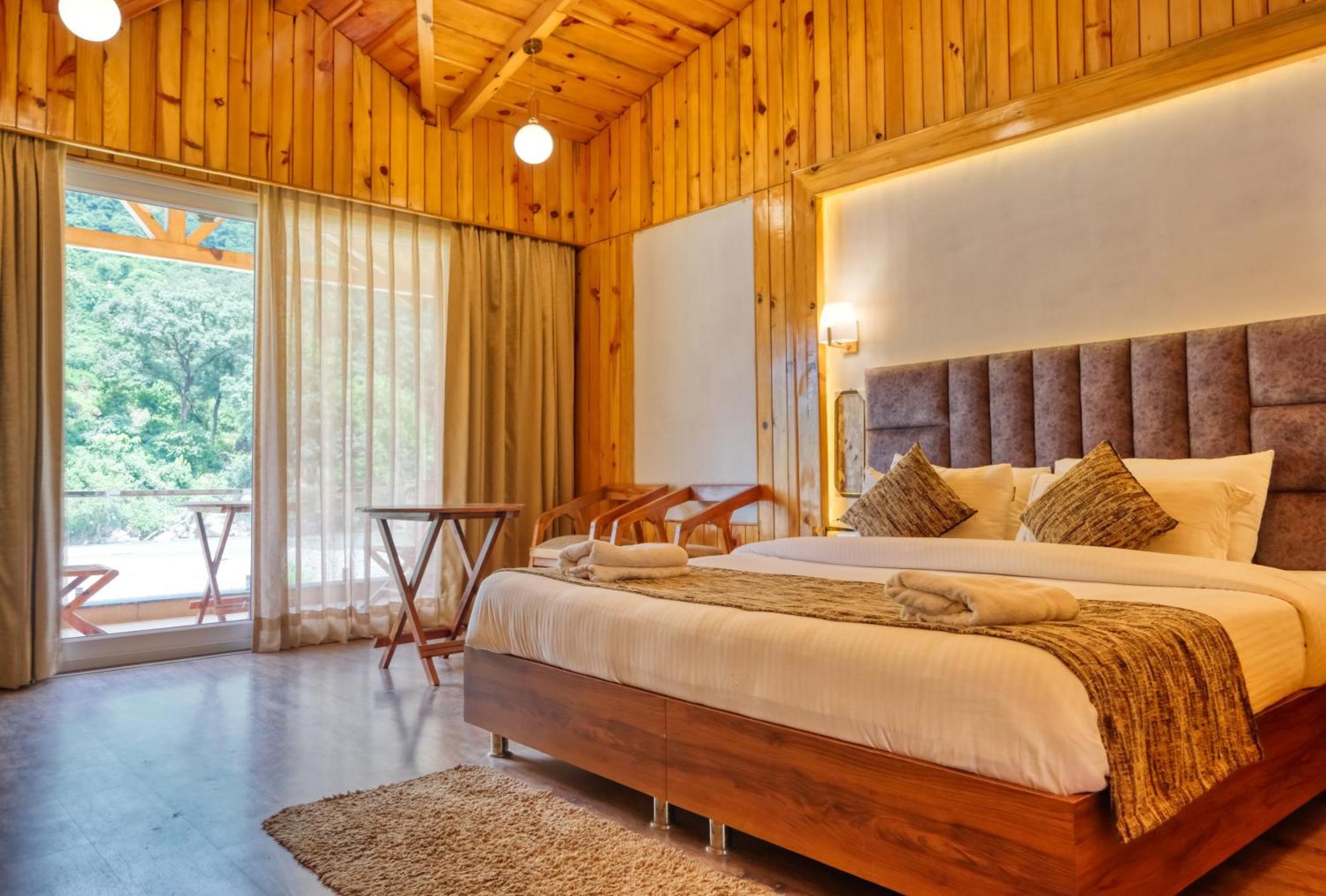 Qcent Woods Resort & Spa, Rishīkesh Buitenkant foto