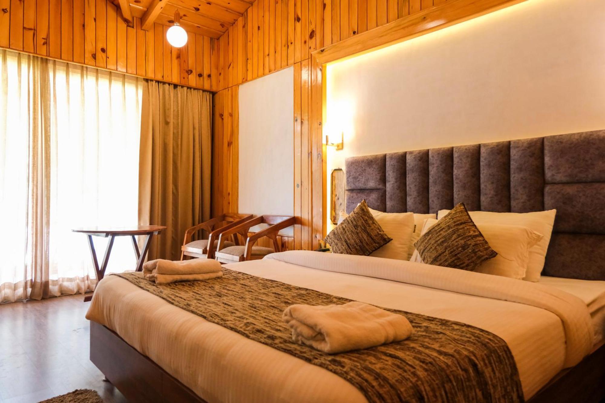 Qcent Woods Resort & Spa, Rishīkesh Buitenkant foto